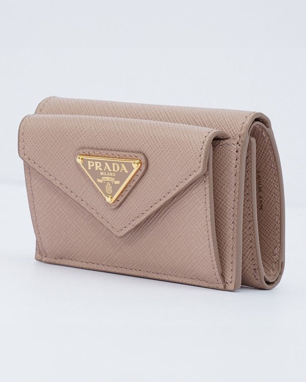 PRADA_サファイアーノトライアングル